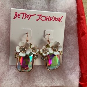 Betsey Johnson Flower Rectangle Sone Drop Earrings. New in box.
